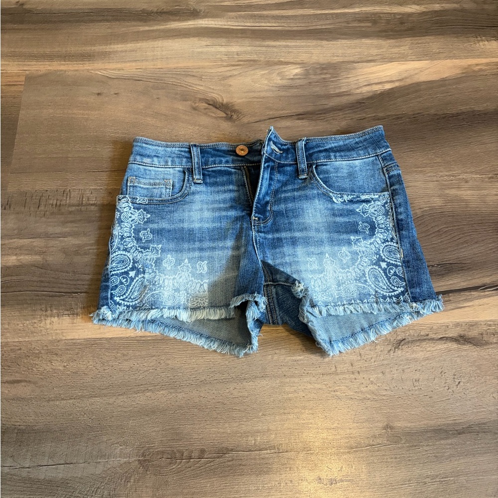 Womens Daytrip Blue Denim Paisley Frayed Hem Shorts Size 25